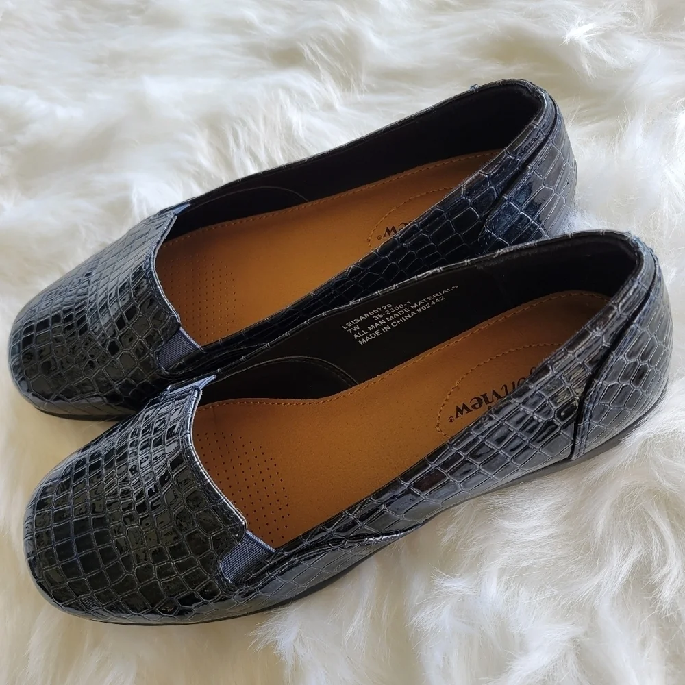 Comfortview Women's Black Loafers